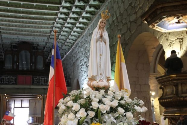 La Virgen de Fátima vino a Chile, para iluminanros...